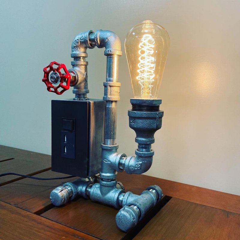 【送禮首選】手作USB充電鎢絲燈 工業風水管燈【機器人】 - 燈具/燈飾 - 其他金屬 銀色