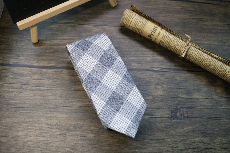 经典灰白格子领带/型男雅痞休闲necktie - 領帶/領帶夾 - 棉．麻 灰色