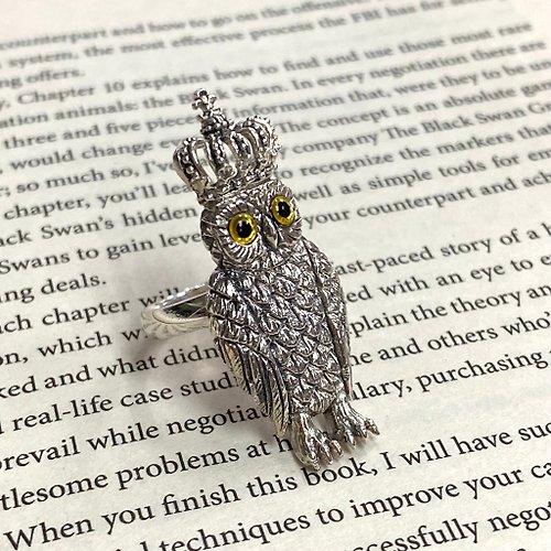 alisadesigns Victorian Style Royal Owl and Crown with Glass Eyes Ring 925 Sterling Silver