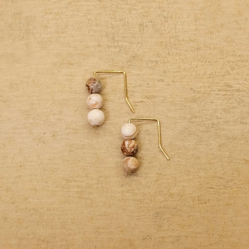 String series brass picture stone pendant earrings ear clip ear clip without pierced ears - ต่างหู - ทองแดงทองเหลือง สีทอง