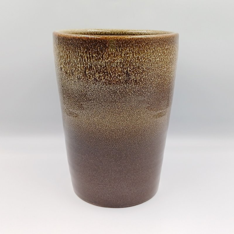 Broken spotted flower pot - Pottery & Ceramics - Pottery Multicolor