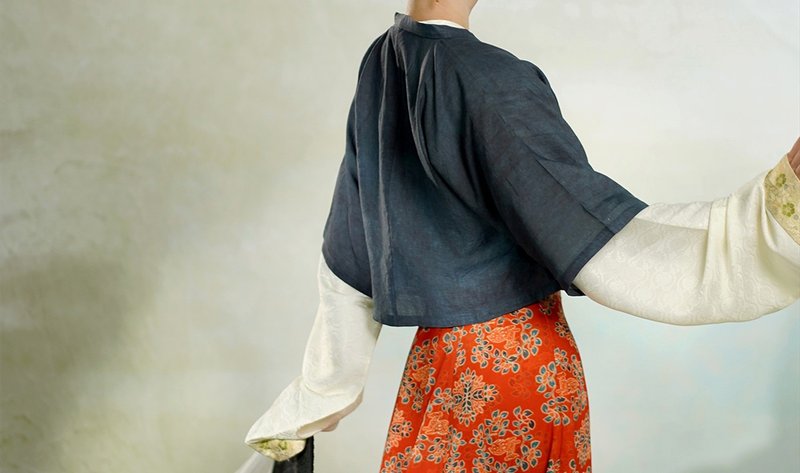 【鶯草】新中式復古 宣紙肌理短上衣 - 女上衣/長袖上衣 - 其他材質 多色