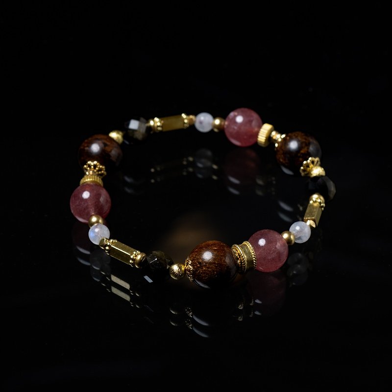 Extremely dazzling // C1603 Gold, Copper , Stone and Strawberry Crystal Bracelet - สร้อยข้อมือ - เครื่องเพชรพลอย 