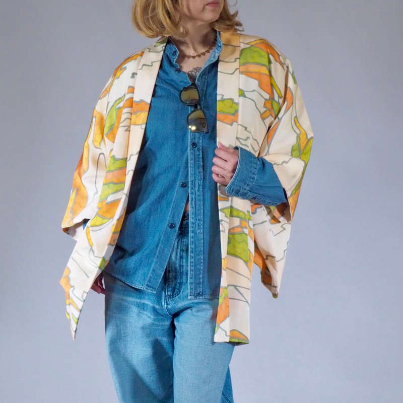 【日本】abstract landscape Haori, Kimono jacket, unisex Haori Japan, Gift - Women's Casual & Functional Jackets - Silk White