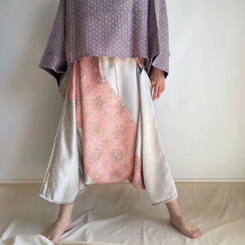 Unique item | Triangle Pants -Silver Silk KIMONO & Pink Silk KIMONO - กางเกง - ผ้าฝ้าย/ผ้าลินิน สึชมพู