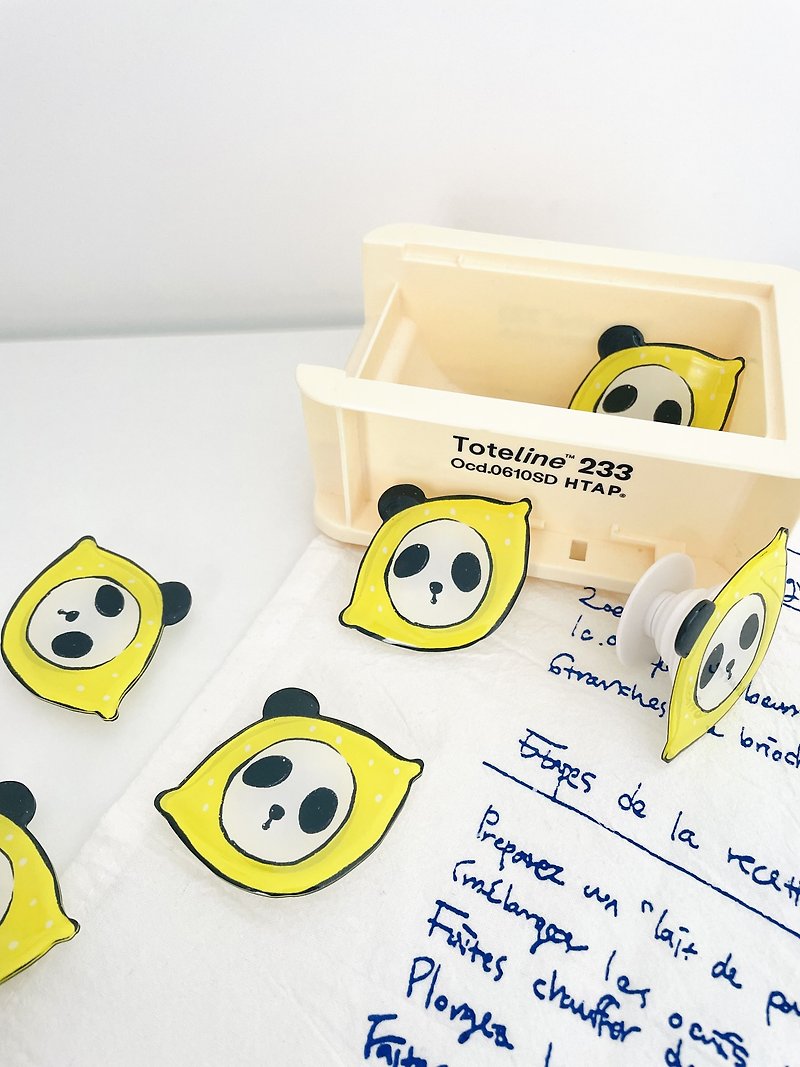 Little Elephant Flower Research Institute Original Illustration Panda Lemon Cell Phone Airbag Holder - Other - Plastic 