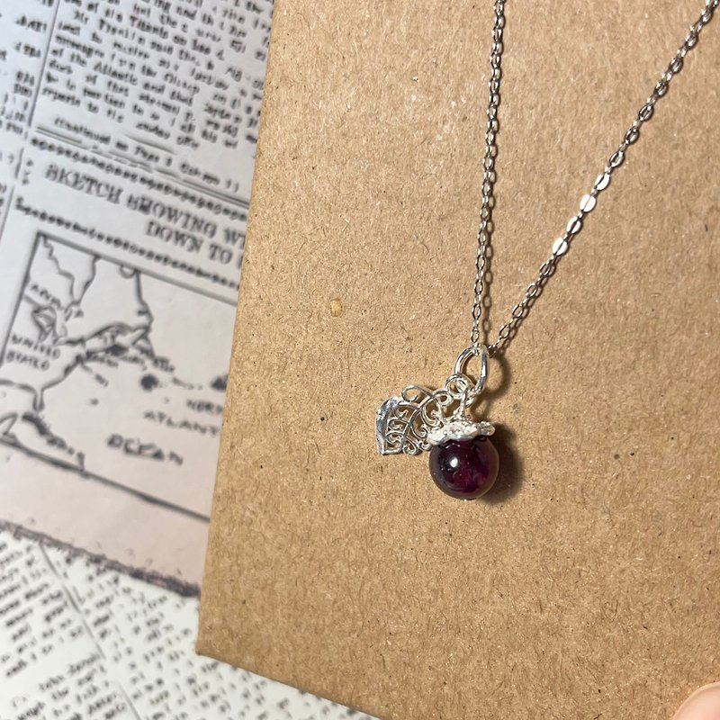 [Waiwaixi Crystal] January Birthstone Necklace | Purple Teeth Black Stone Crystal x925 Silver Leaf Necklace - Necklaces - Gemstone Blue