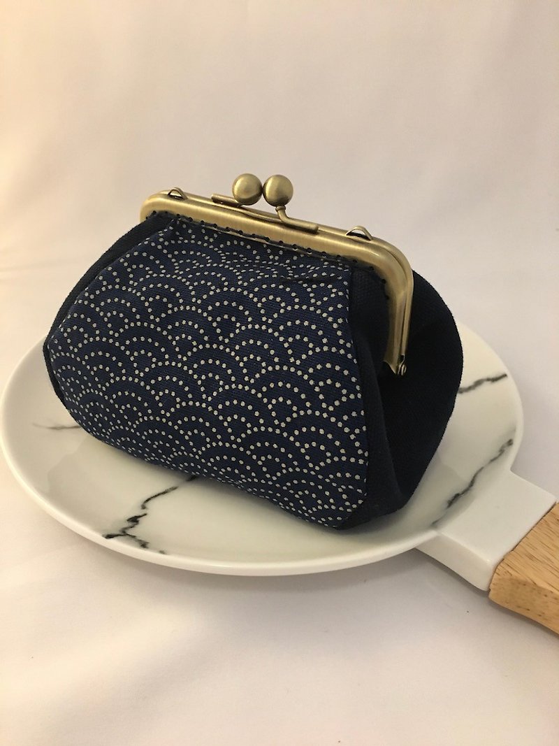 Japanese-style elegant mouth gold package - กระเป๋าสตางค์ - ผ้าฝ้าย/ผ้าลินิน สีน้ำเงิน