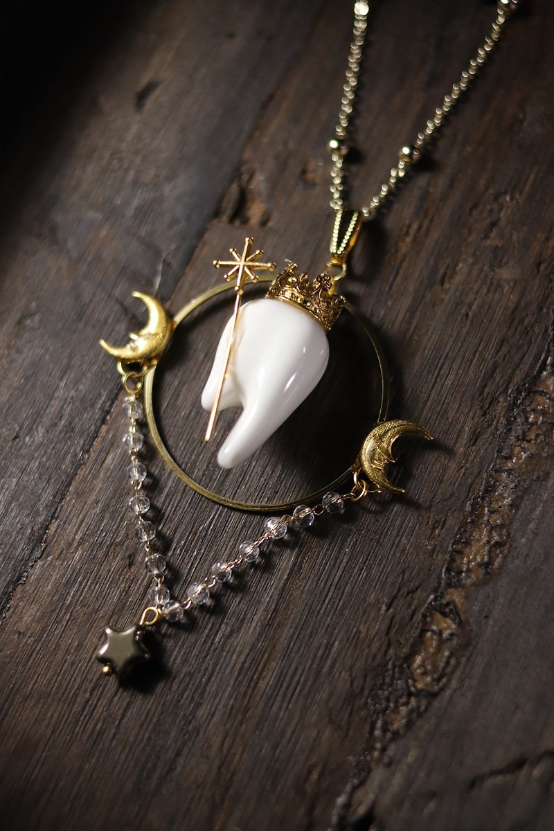 Tooth fairy in fantasy style - Necklaces - Resin Gold