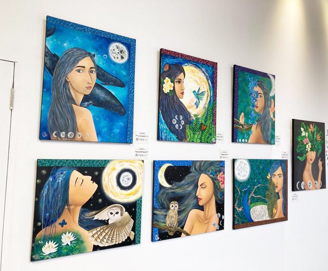 クジャクと地球アクリル画絵画