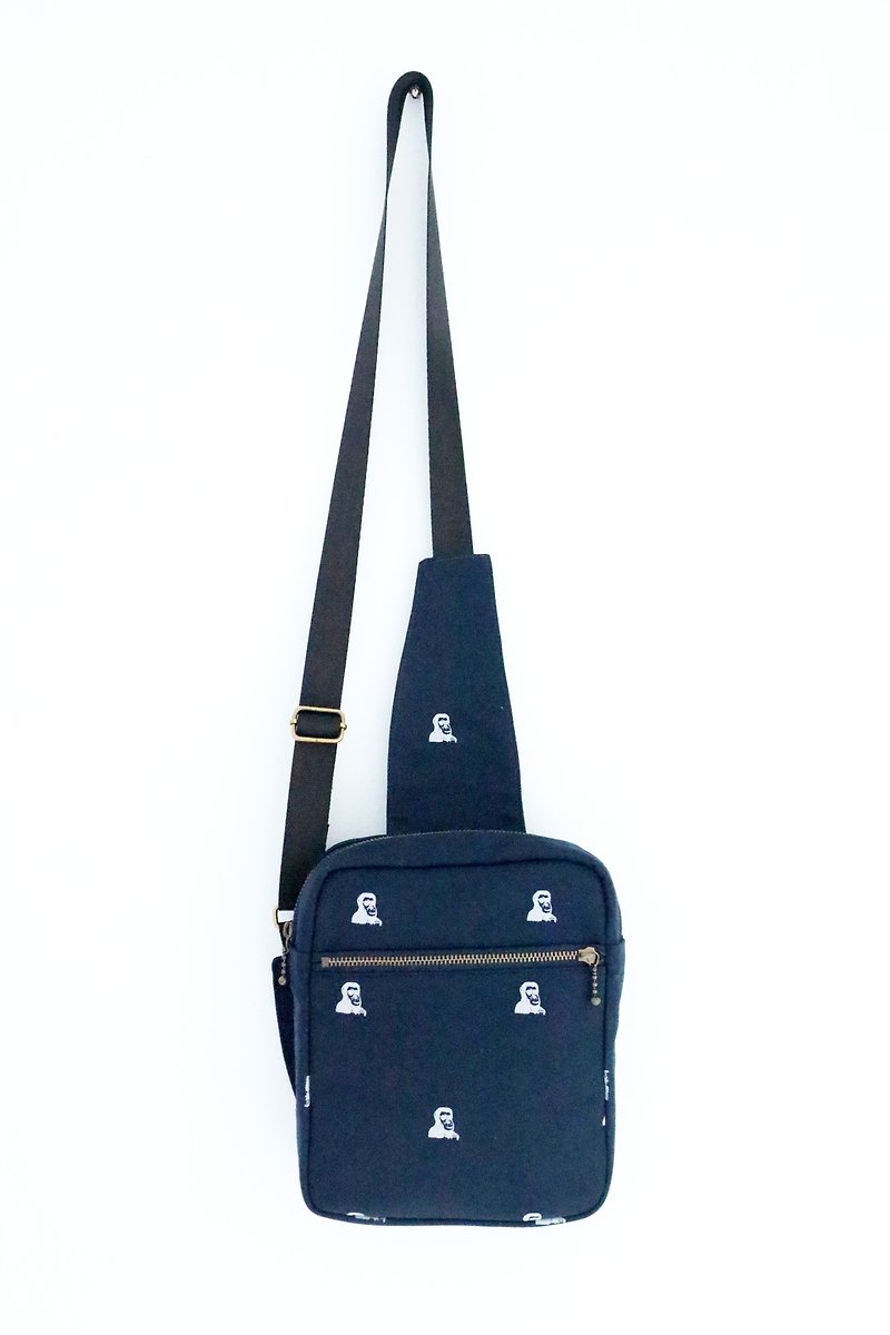 Shoulder bag-Evolution dark blue - กระเป๋าแมสเซนเจอร์ - ผ้าฝ้าย/ผ้าลินิน สีน้ำเงิน