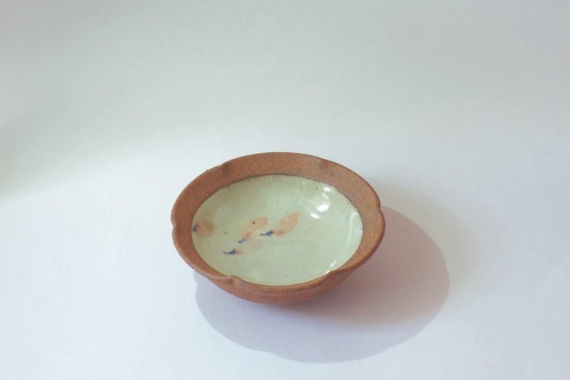 輪花皿 白化粧 桜 - 小皿 - 陶器 