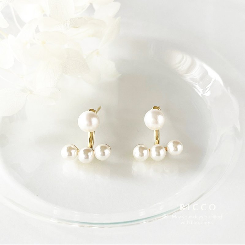 [New for Autumn/Winter] Quatro Pearl 2-Way Earrings, Freshwater Pearl - ต่างหู - ไข่มุก ขาว