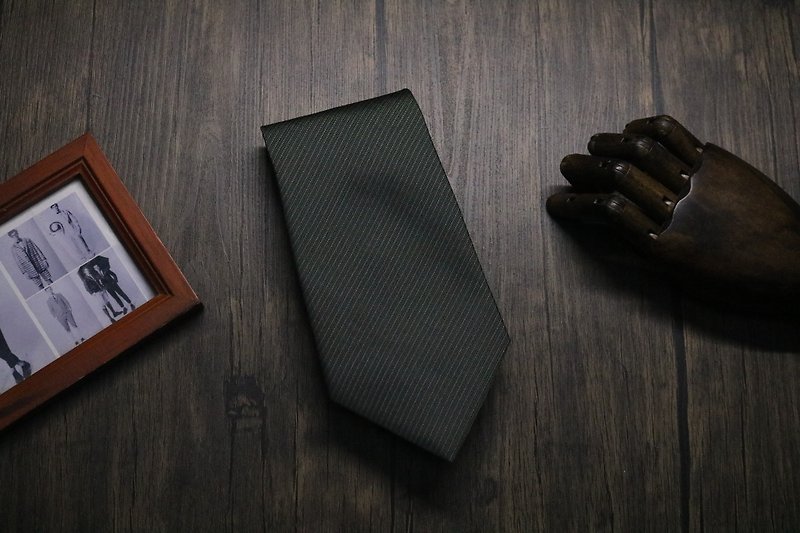 深綠色系細條紋領帶/型男紳百搭基本款式