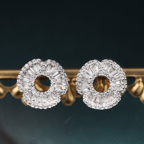 Joiel Fine Jewelry Designs 18K金鑽石耳釘- 3葉草設計
