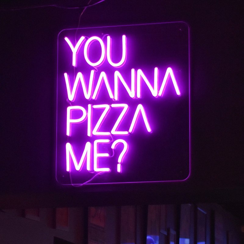 YOU WANNA PIZZA ME 霓虹燈 | LED發光字 | 餐廳廣告 | 可調光 - 燈具/燈飾 - 壓克力 透明