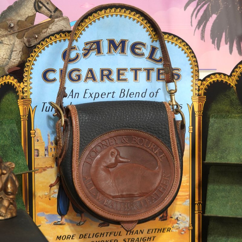 美國1980年代 Dooney & Bourke AWL Duck Logo 馬鞍包 古物 復古 - 胸針 - 真皮 咖啡色