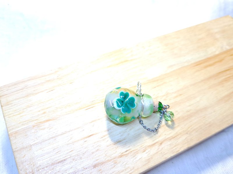 Yuzu Lin Liuli-Essential Oil Bottle/Fragrance Bottle Necklace-Little Clover (Flat Bottle) - Necklaces - Glass Green