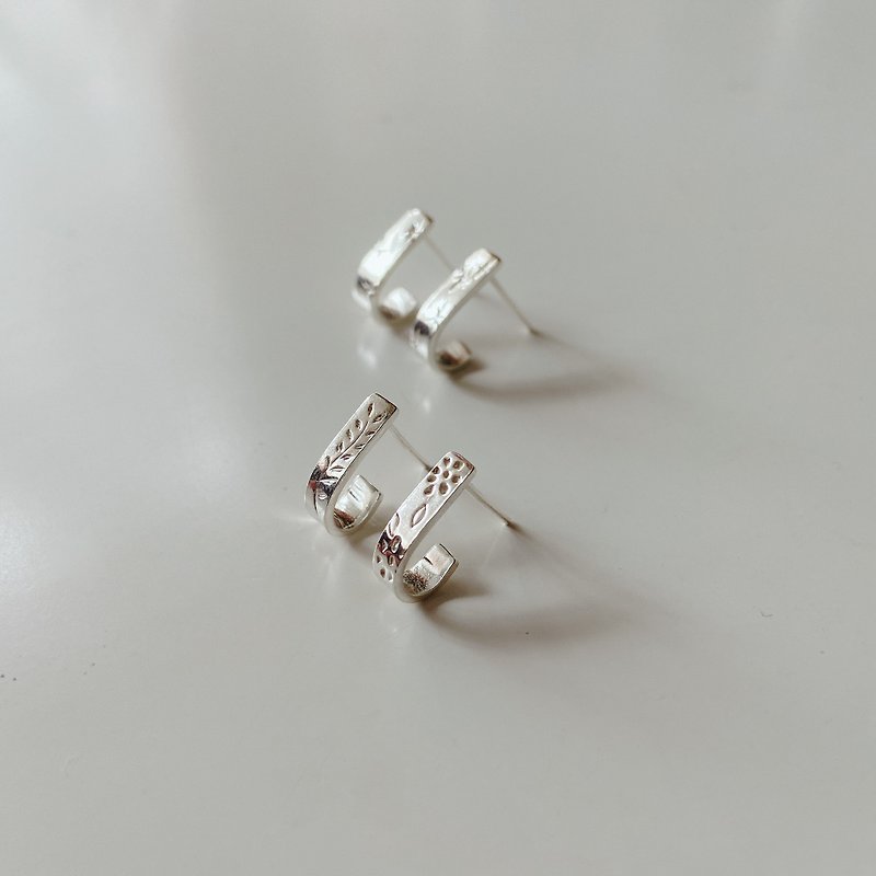 999 Sterling Silver J-shaped Earrings Witch Herb - ต่างหู - เงินแท้ สีเงิน
