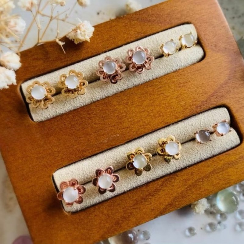 貓眼月光石耳環 (貓眼月光石), 圓形, 4毫米, 帶花形/三葉草形底 - 耳環/耳夾/耳骨夾 - 半寶石 透明