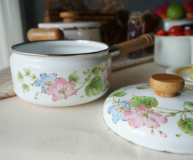 8 piece Vintage Enamel Floral Cookware wooden handle pots and pans with lids