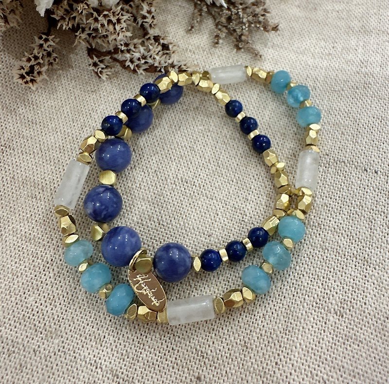 Treasure of the Sea // Blue Chalcedony Lapis Lazuli Aquamarine Double Circle Bracelet Bronze Bracelet - Bracelets - Copper & Brass Blue