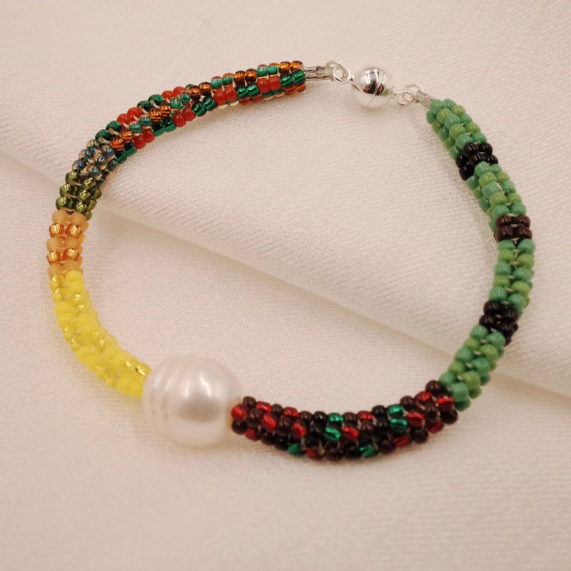 zi2.rennt beads | Nighthawks | beaded bracelets handmade beaded bracelets - สร้อยข้อมือ - แก้ว หลากหลายสี