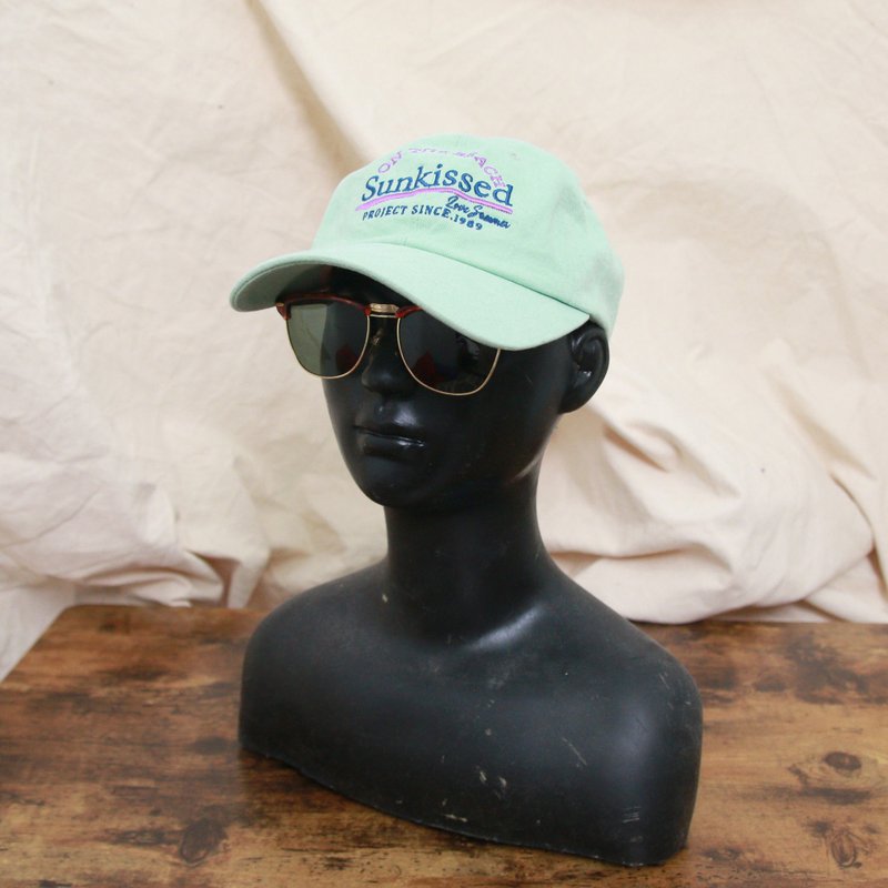 Back to Green::夏季帽款 青蘋果綠刺繡 棒球帽d-72//vintage hat - 帽子 - 棉．麻 