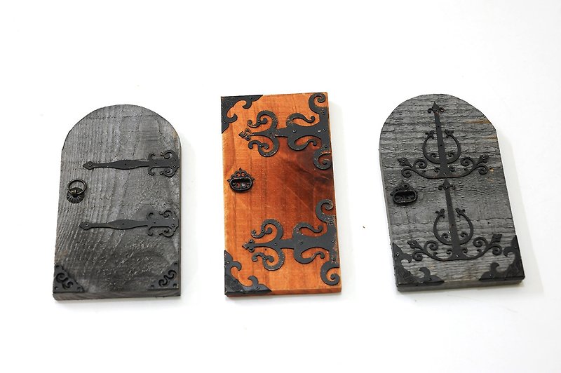 1:12 Pocket. Model. Miniature. European style iron flower wooden door - Wood, Bamboo & Paper - Wood 
