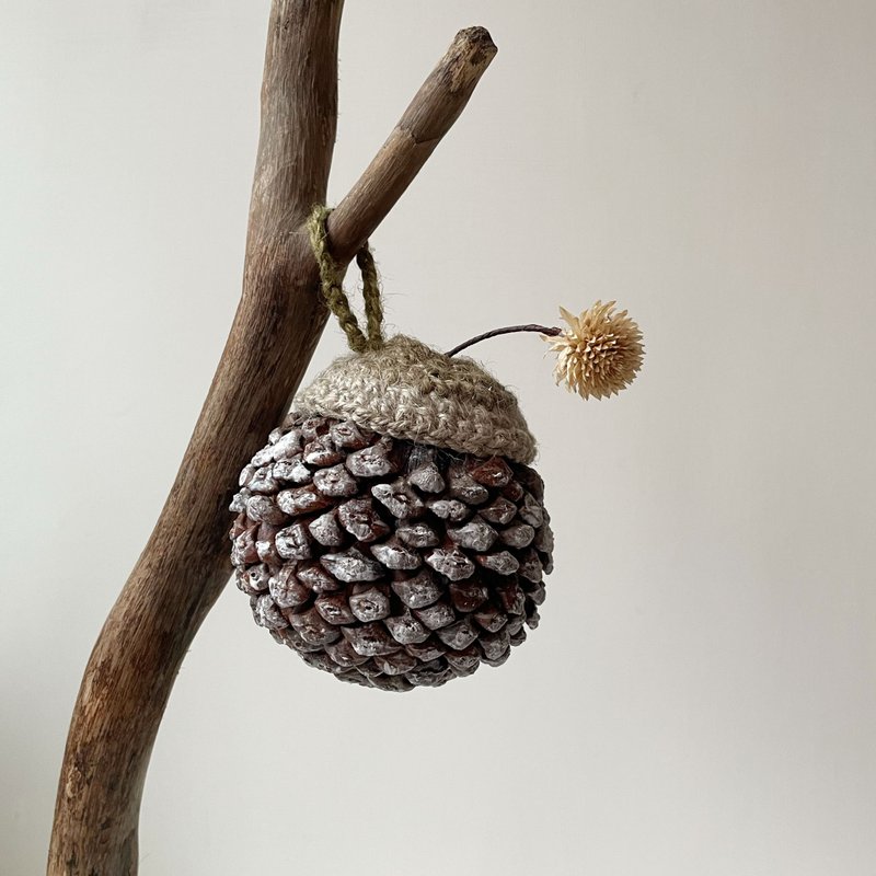 Fruit woven flower pot/green gray whitewash/dried flowers/pine cones/with handmade packaging - เซรามิก - พืช/ดอกไม้ ขาว