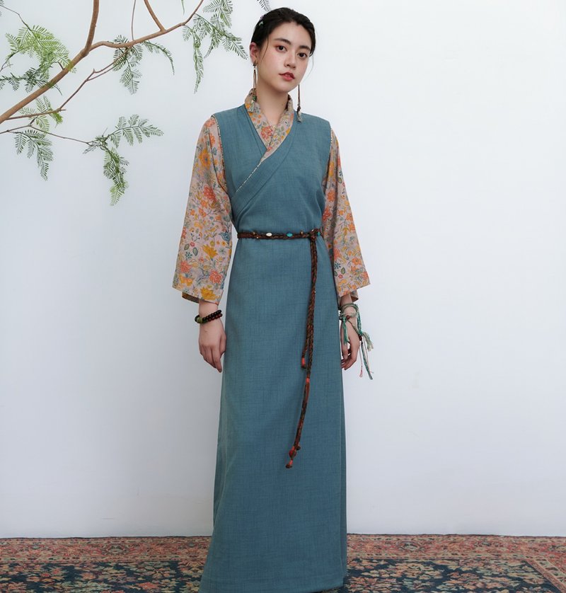 【綺夢】新中式復古藏風/交領上衣/長裙 - 女上衣/長袖上衣 - 其他材質 藍色