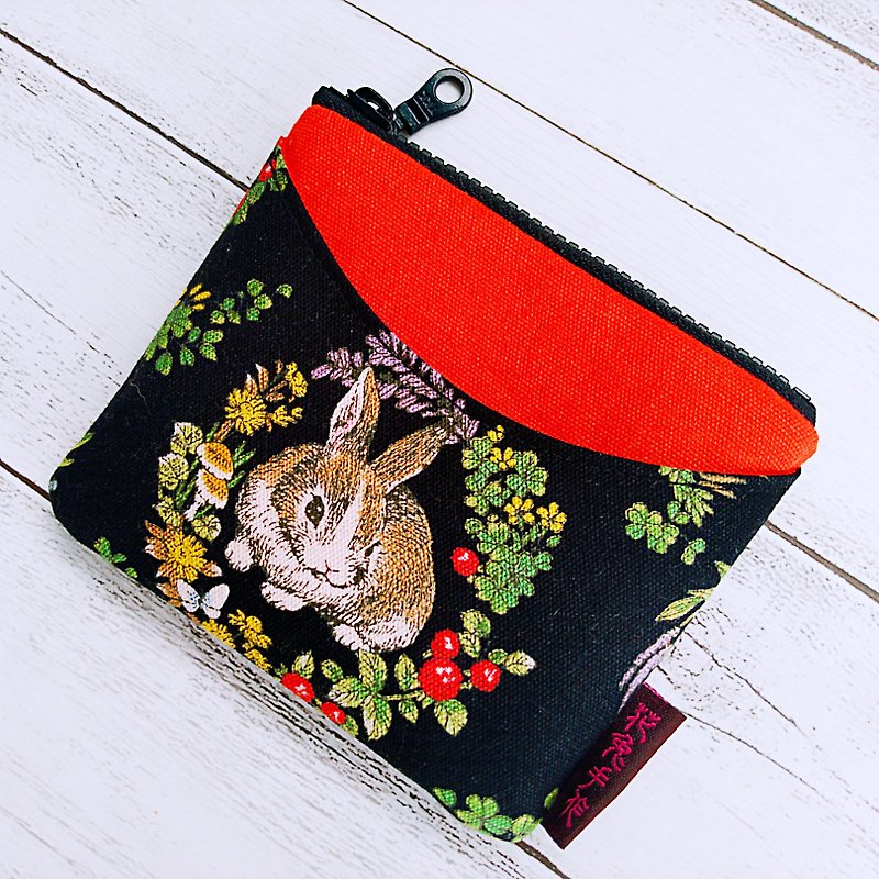 Japanese black wreath rabbit smile bag card coin purse beep card bag