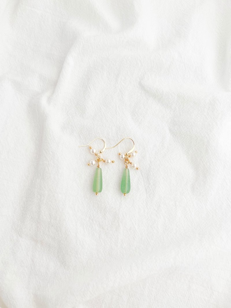 Green stone drop earrings - ต่างหู - โลหะ สีเขียว