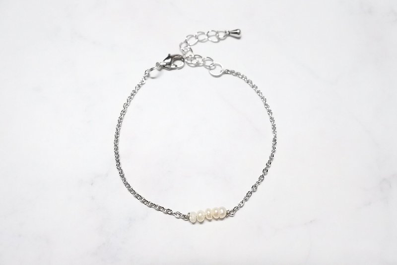 [Tiny White] Freshwater Pearl Bracelet
