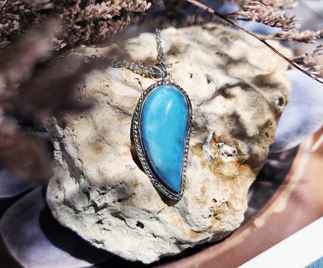 Larimar Oval Stone Falling Water Necklace Larimar Oval Stone Falling Water Necklace