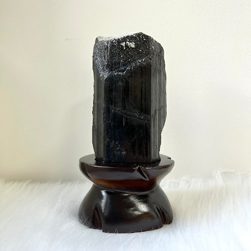 玄之水晶 黑碧璽原石連訂造底座 | 水晶 | 水晶原石 | 水晶擺件
