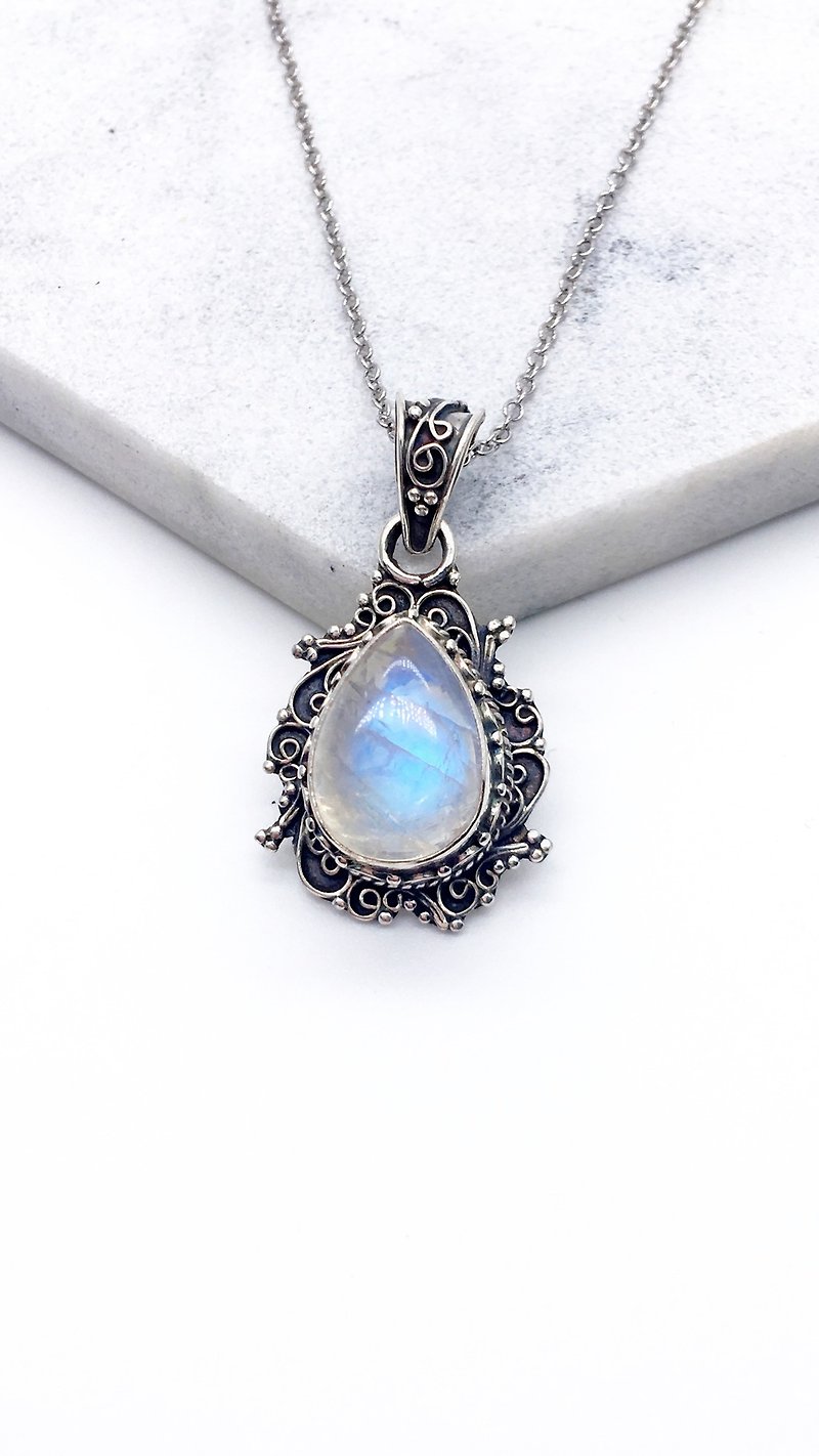 Moonstone Quartz Heavyweight Sterling Silver Necklace Necklace Made in Nepal - handmade inlay - Necklaces - Gemstone Blue