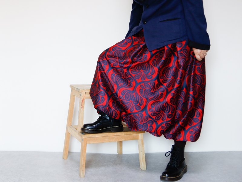 COVENT GARDEN -Woven Damask textile balloon Skirt Length 80cm - กระโปรง - ผ้าไหม สีแดง