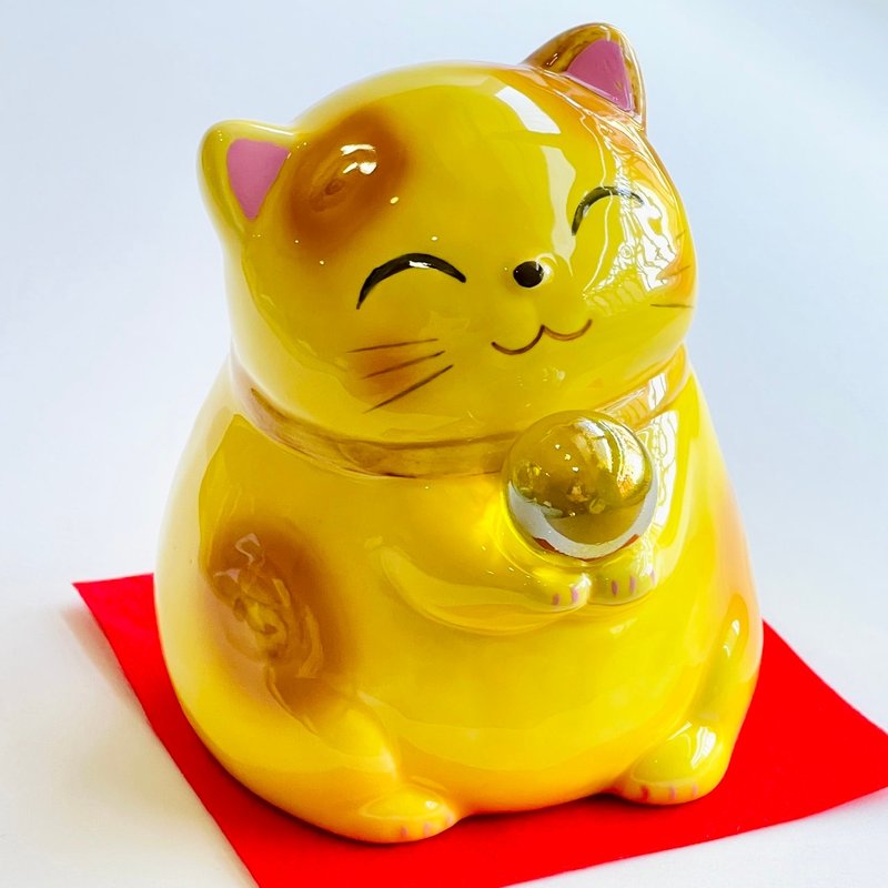 [Christmas Gift] Seto Ware - Hand-painted gemstone lucky cat money box (lucky yellow) 11cm - Items for Display - Porcelain Yellow