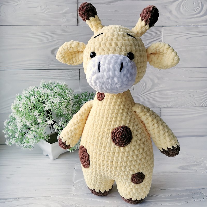 Crochet Giraffe toy doll, Yellow Amigurumi plush giraffe, custom giraffe