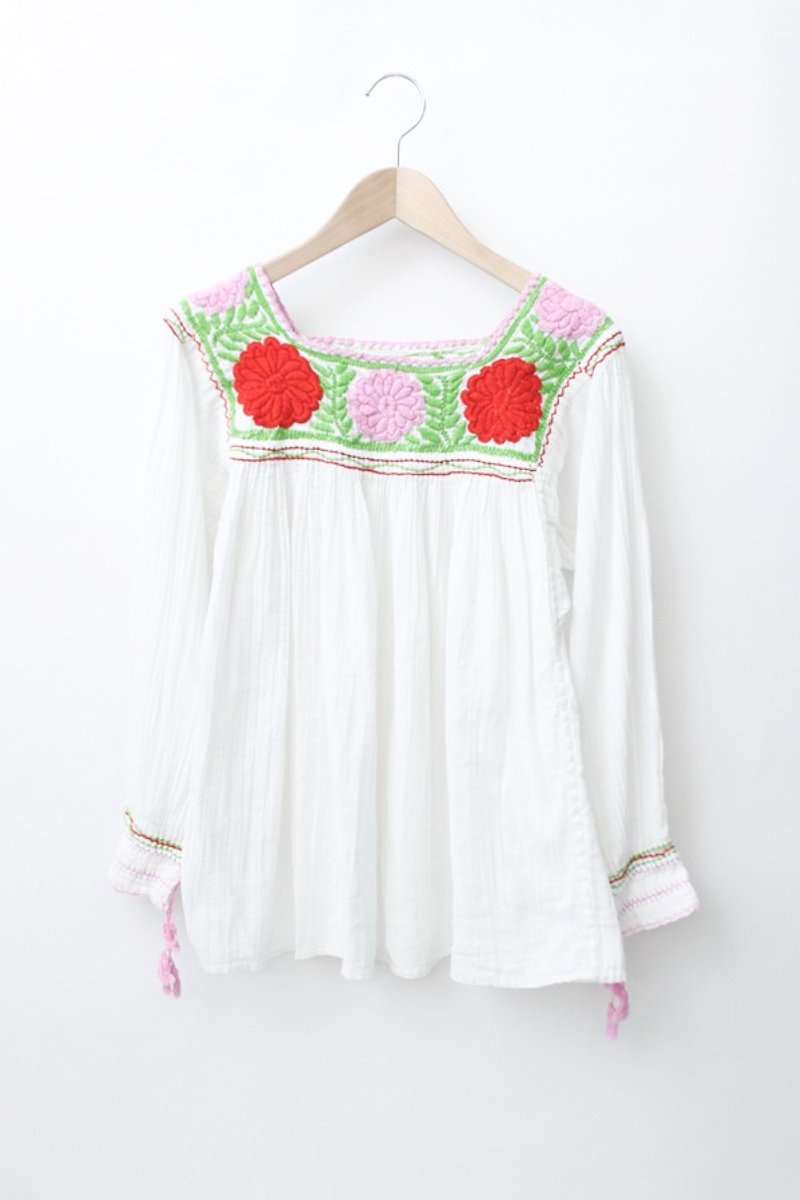 [] RE0706MT020 sunscreen thin cotton embroidered flowers vintage shirt Mexico - เสื้อผู้หญิง - ผ้าฝ้าย/ผ้าลินิน ขาว