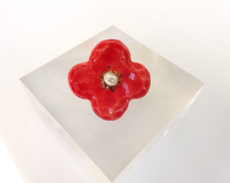 small flower lover broach red - เข็มกลัด - ดินเผา สีแดง