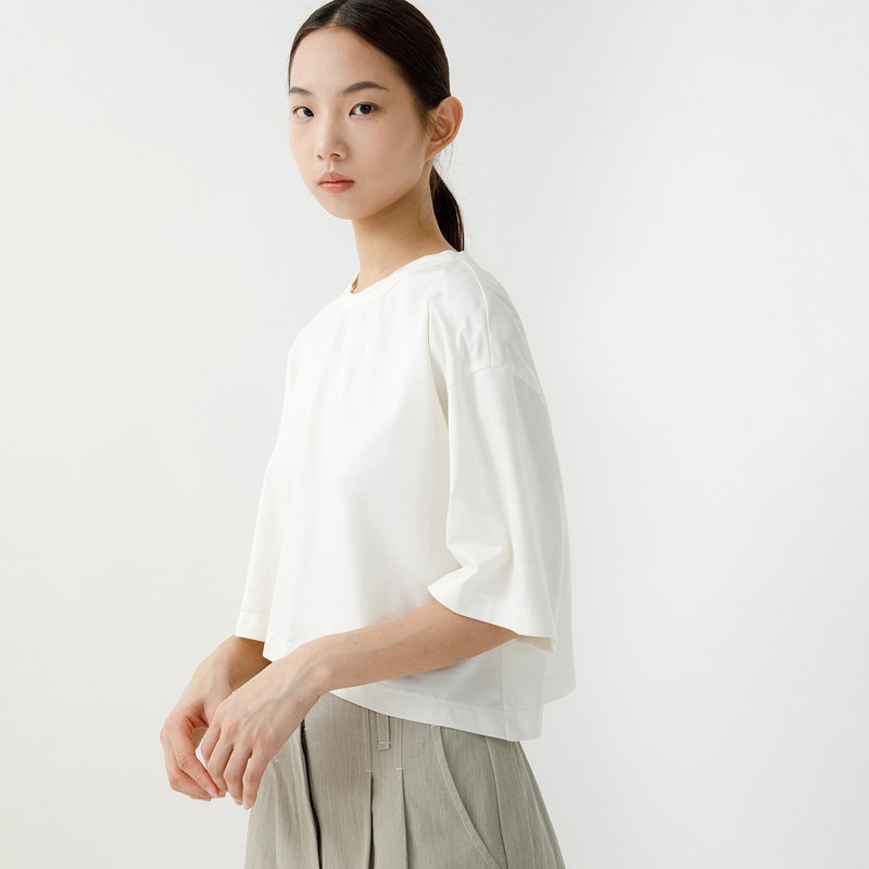 Diagonal three-quarter wide-sleeved top - เสื้อผู้หญิง - ผ้าฝ้าย/ผ้าลินิน ขาว