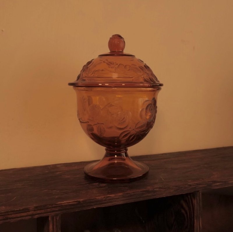 Japan-made Showa Ishizuka Glass Aderia アデリアcarved amber candy jar - Cups - Glass Orange