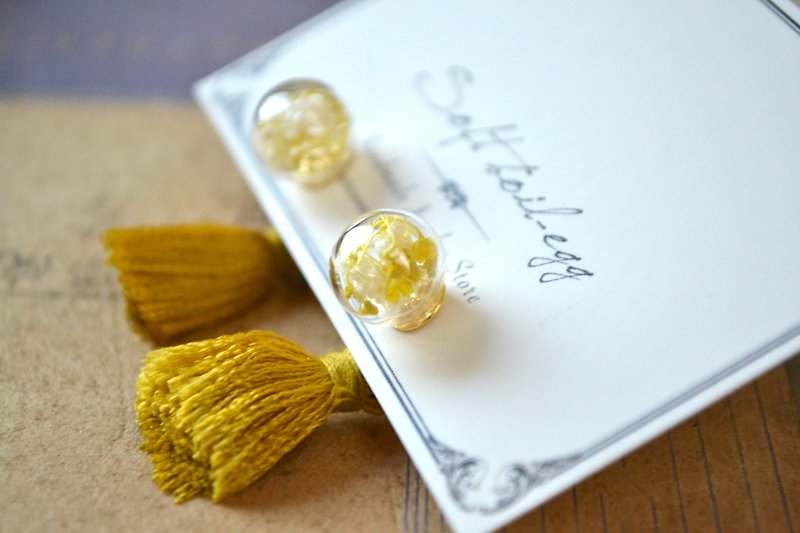 Earthy yellow Tassel with Dried Flower Glass Globe Bubble 18k earrings - Earrings & Clip-ons - Glass Yellow