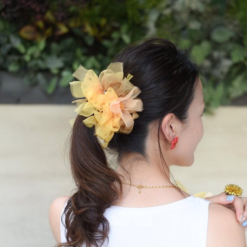 Sunflower : Blooming Sakiami Colourful Hair Scrunchy / Hair Accessory / Hair Tie - Hair Accessories - Other Materials Yellow