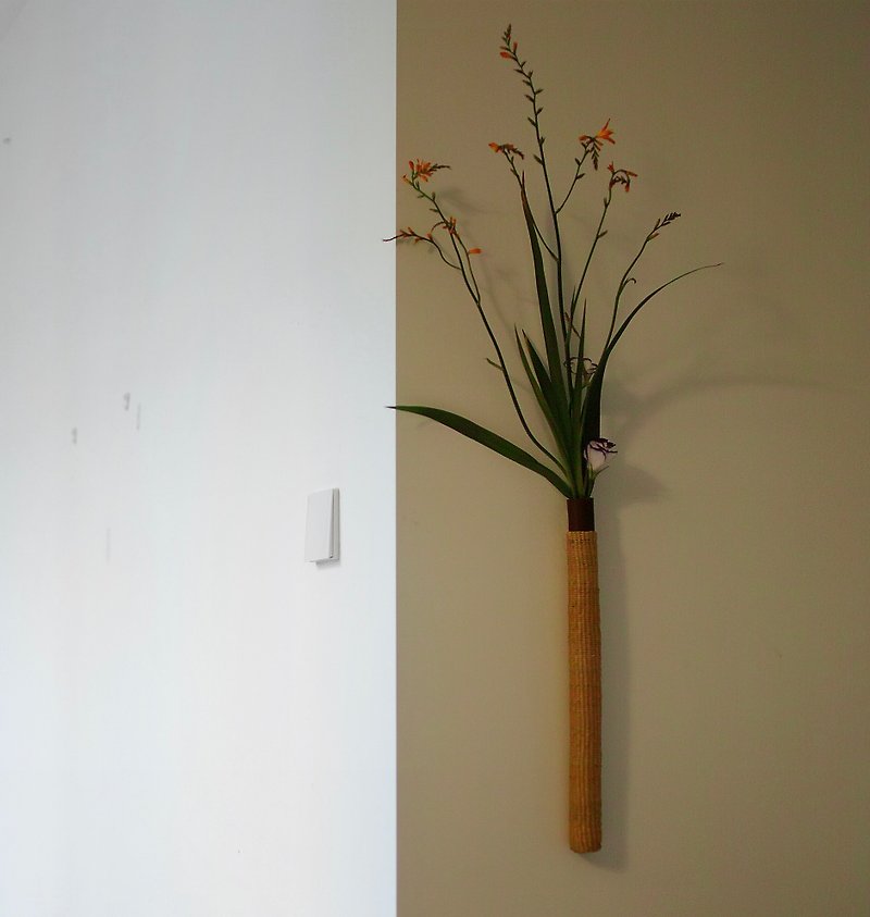 old bamboo vase - เซรามิก - วัสดุอื่นๆ สีกากี