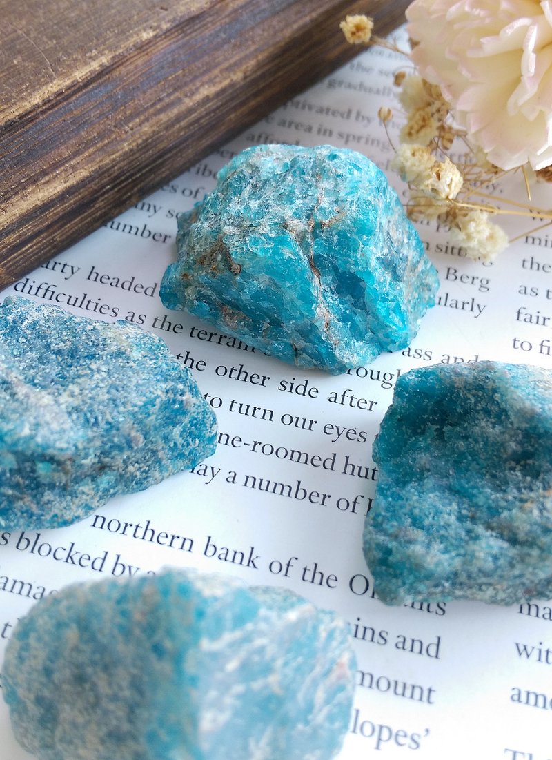 Apatite 馬達加斯加產地  磷灰石 藍磷灰 原石 天然礦石 原礦 - 擺飾/家飾品 - 其他材質 