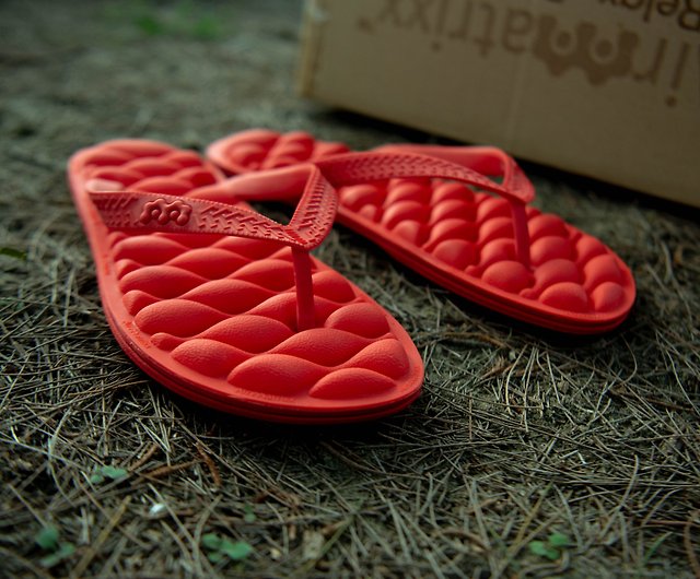 Air-cushion flip-flops/flip-flops/beach sandals/air-cushion shoes/pressure  relief - Shop Moshi-Studio Slippers - Pinkoi
