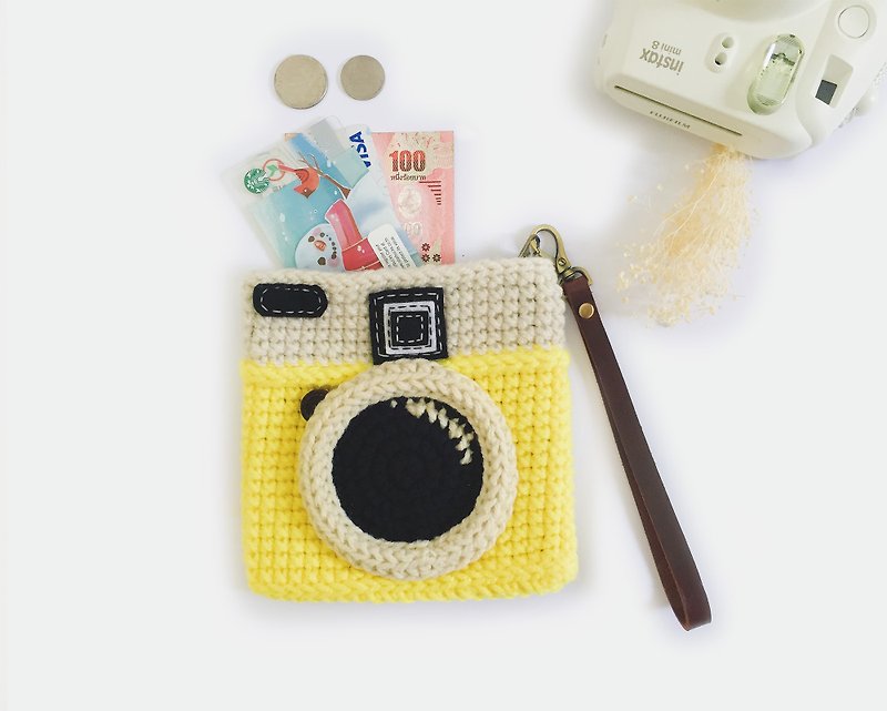 Crochet Lomo Camera Coin Purse/ Pastel Yellow Color - กระเป๋าใส่เหรียญ - กระดาษ สีเหลือง